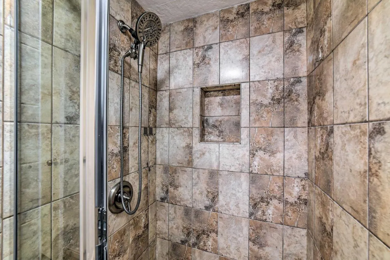 Apartment Lahaina Oasis With Community Pool And Ocean Views Kahana United States